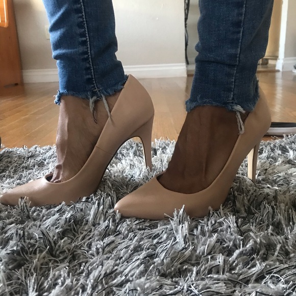 Express Pumps - Picture 4 of 4